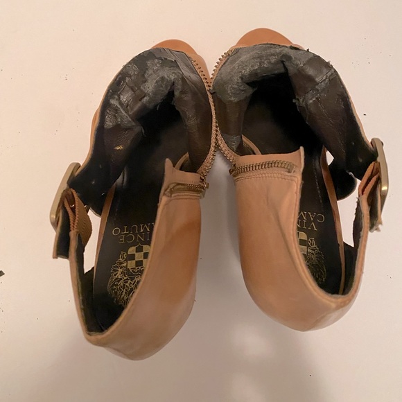 Peep toe Vince Camuto booties. Camel colour. - Picture 5 of 5